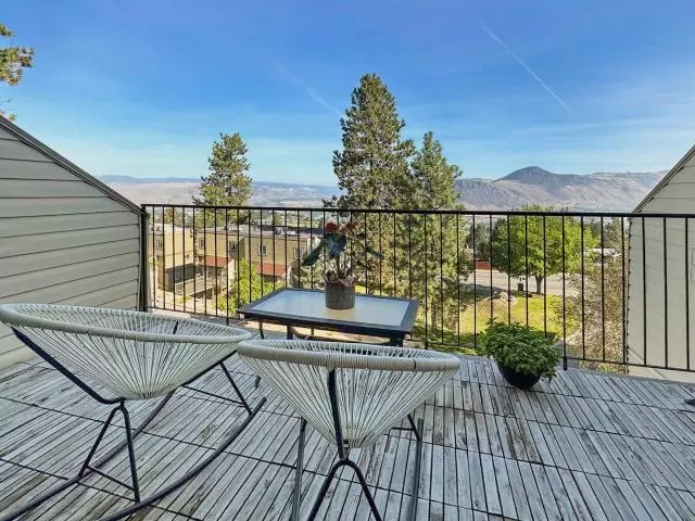 Kamloops, BC V2E 1Y1,73 1750 SUMMIT DRIVE