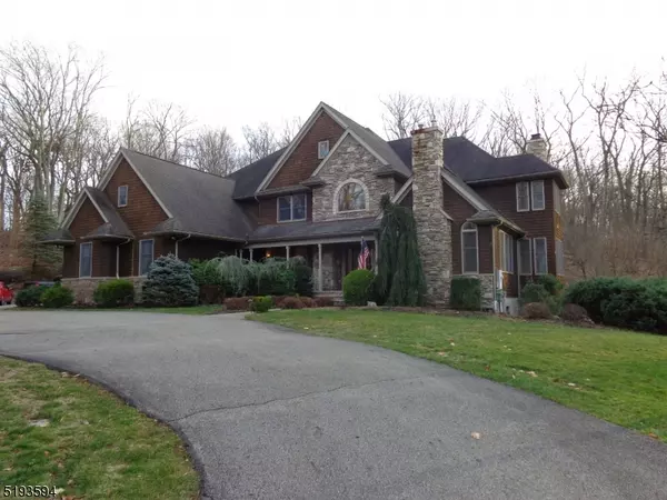 29 Pheasant Run, Kinnelon Boro, NJ 07405