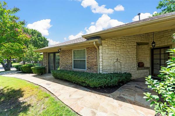 14705 Le Grande Drive, Addison, TX 75001