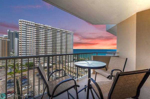 Hallandale Beach, FL 33009,1980 S Ocean Dr  #10H