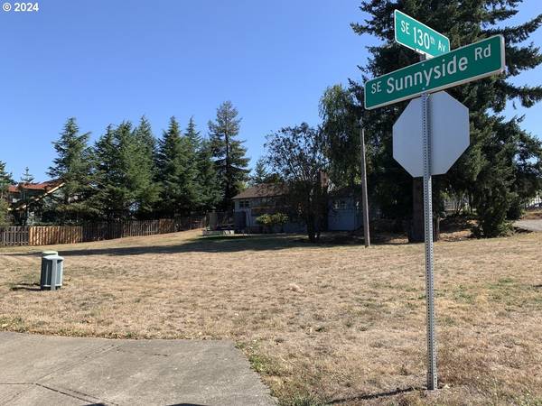 12968 SE SUNNYSIDE RD, Happy Valley, OR 97015