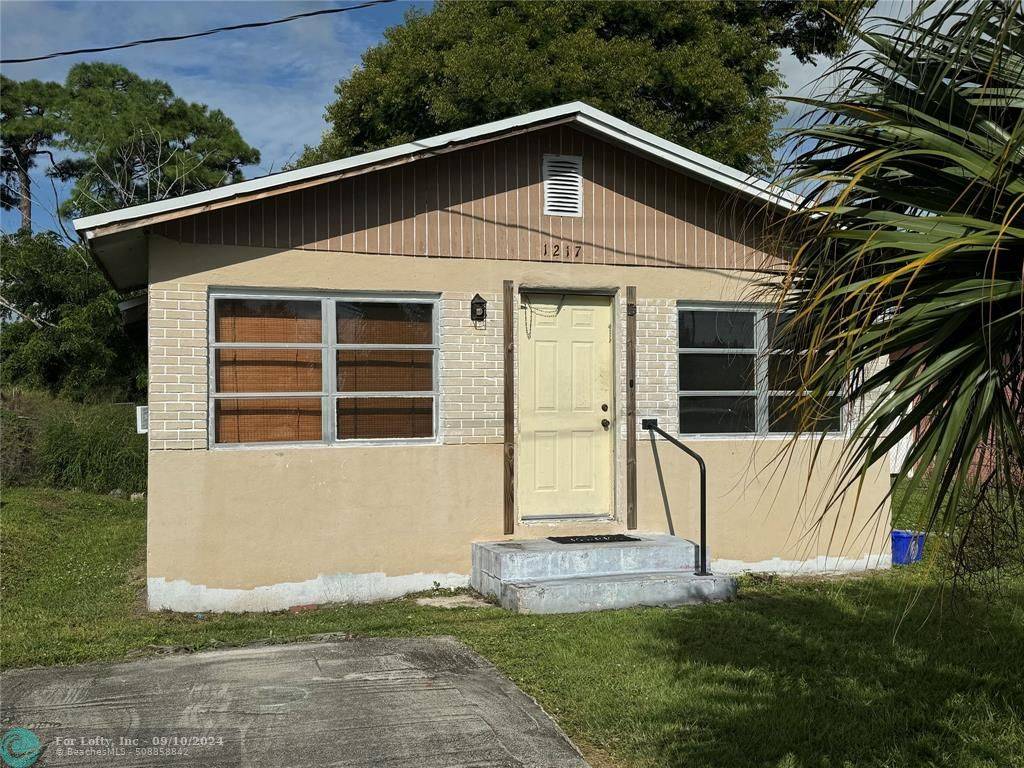 Fort Pierce, FL 34950,1217 N 22nd St