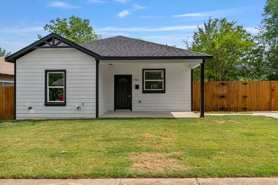 1318 E Pulaski Street, Fort Worth, TX 76104