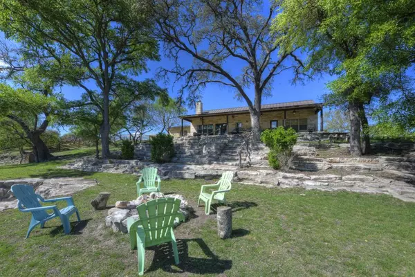 463 Bear Creek Rd, Fredericksburg, TX 78624