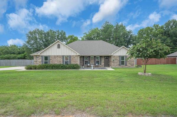 132 Private Road 6292,  Mineola,  TX 75773