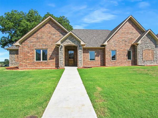 3325 Summerhill Drive, Paris, TX 75462