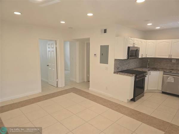 Wilton Manors, FL 33334,2741 NE 8TH AVE  #19