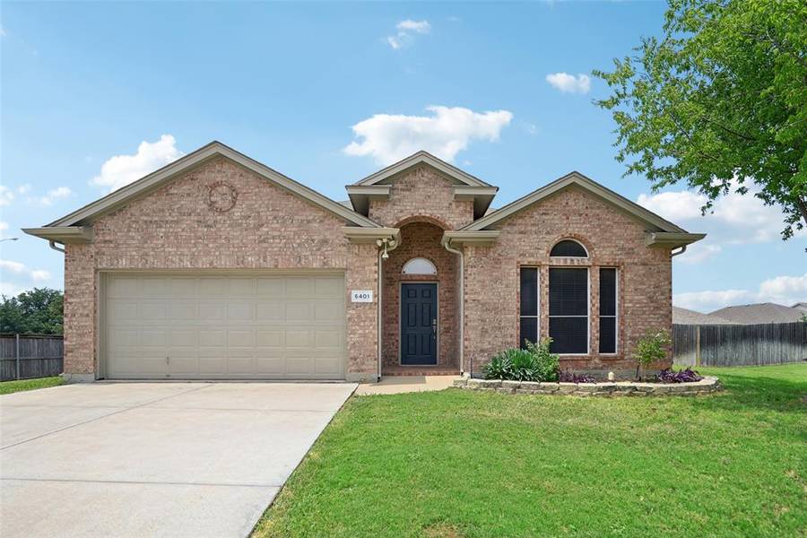 6401 Alexandra Meadows Drive, Fort Worth, TX 76131