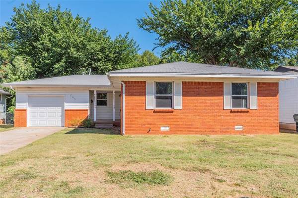 705 Holoway Drive, Midwest City, OK 73110