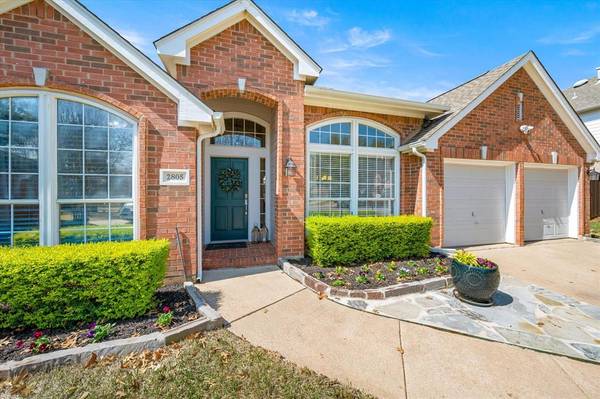 2805 Springbranch Court, Grapevine, TX 76051