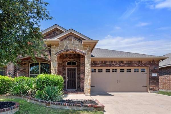 5111 Walsh Drive,  Arlington,  TX 76001