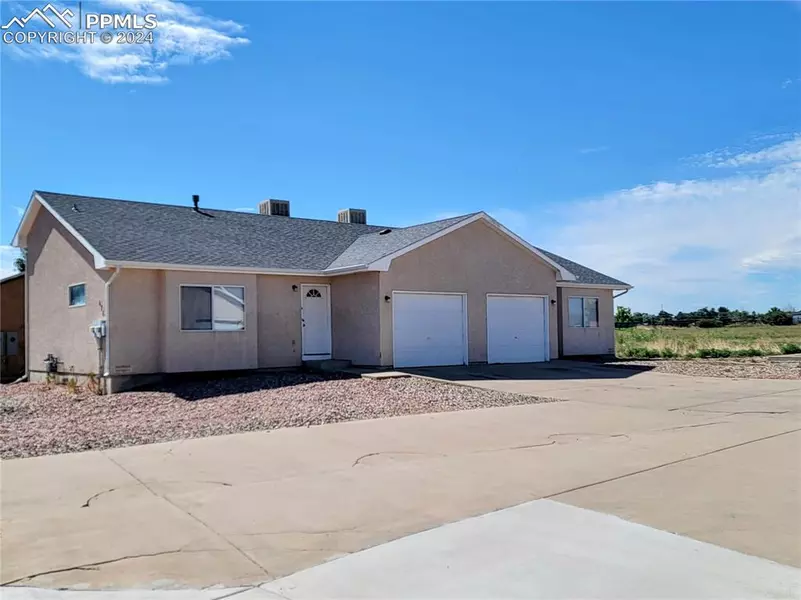 676 E Clarion DR, Pueblo West, CO 81007