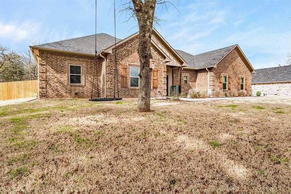 137 Private Road 6305,  Mineola,  TX 75773