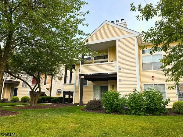 121 Country Club Drive #10, Union Twp., NJ 07083