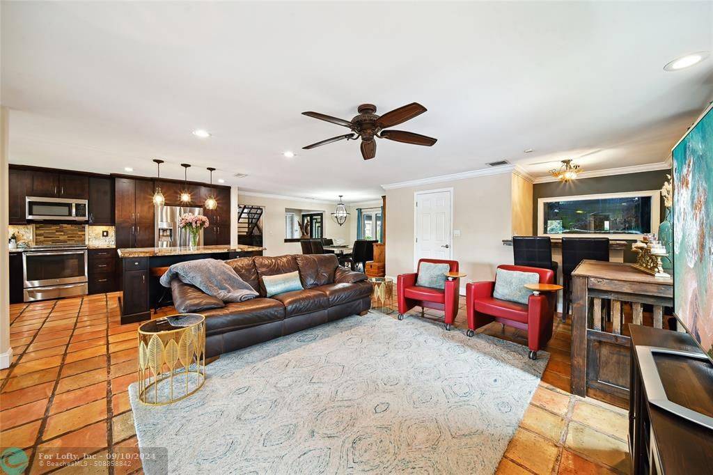Plantation, FL 33324,530 SW 101st Ter