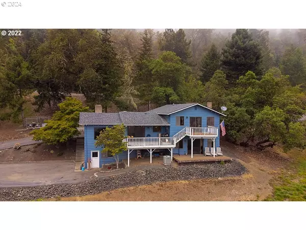 781 BLACK OAK DR, Roseburg, OR 97471