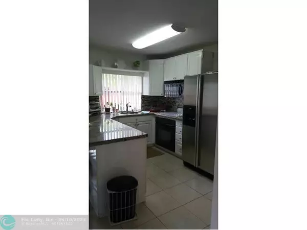 Pompano Beach, FL 33064,3101 NW 3rd Ave  #1-126