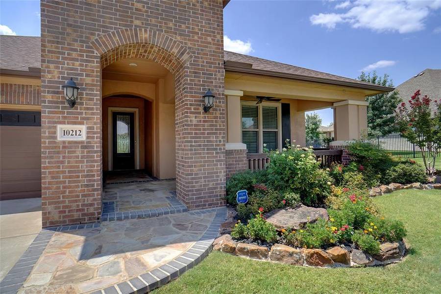 10212 Lindenwood Trail, Denton, TX 76207