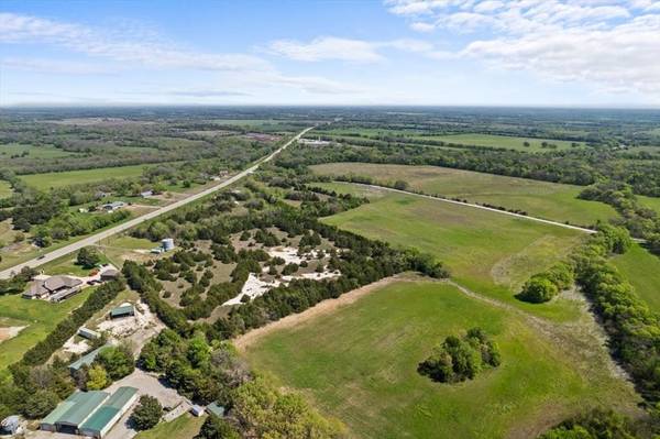 Trenton, TX 75490,TBD 11 +/- Tract 2 Highway 121