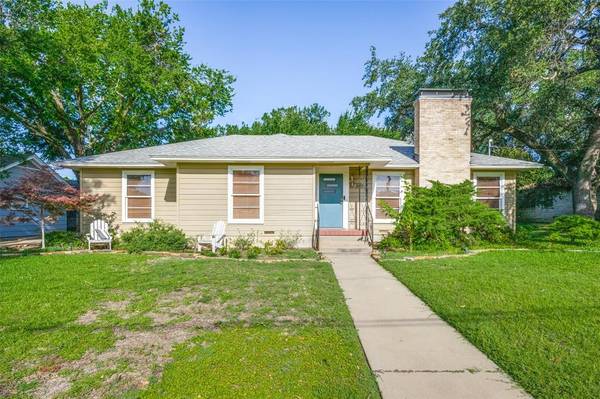 605 Hillcrest Street,  Denton,  TX 76201