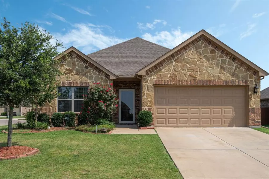 329 Pecos Drive, Crandall, TX 75114