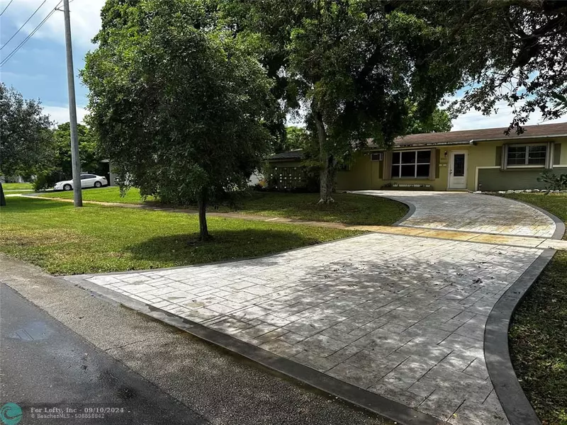 6521 sw 9th street, Pembroke Pines, FL 33023