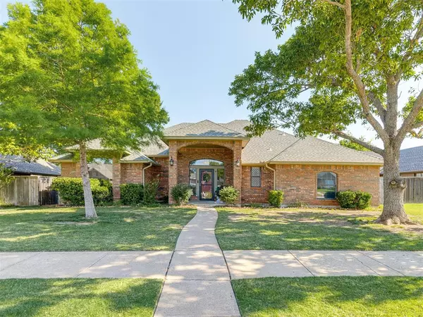 717 NW 142nd Street, Edmond, OK 73013