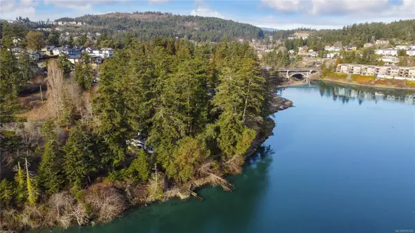 200/202 Hart Rd View Royal, BC V9C 1A1