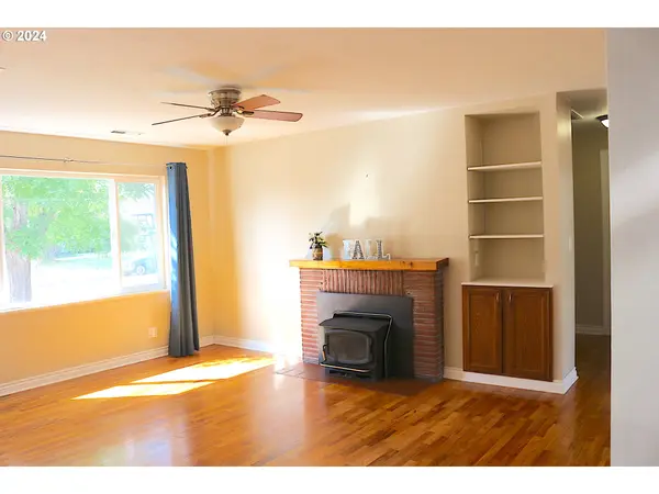 3055 NE PORTER ST Roseburg, OR 97470