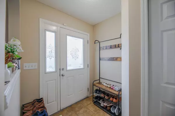 Calgary, AB T3J 5M4,49 Saddlebrook Common NE