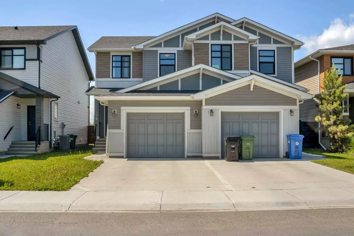 Calgary, AB T3M 2V2,976 Seton CIR SE