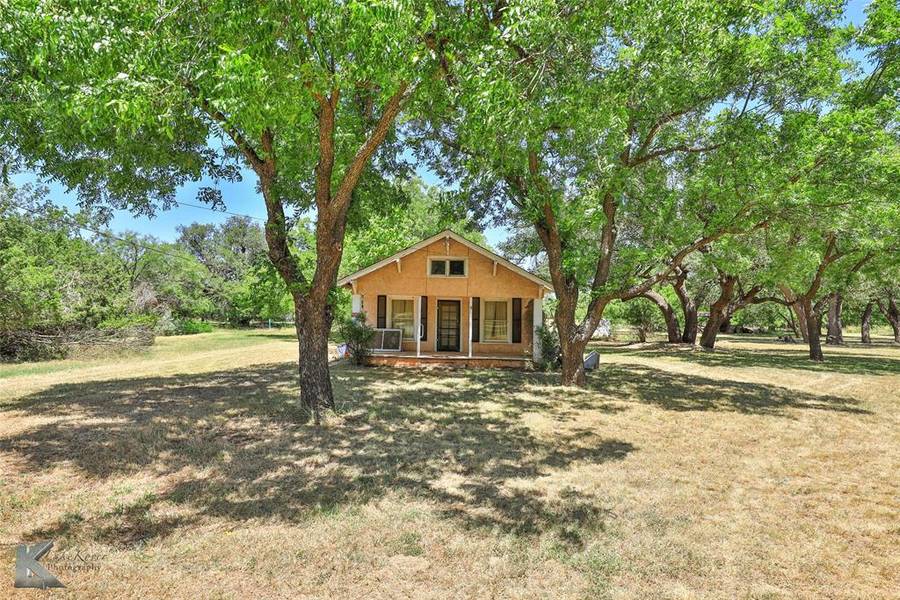 101 East Street, Buffalo Gap, TX 79508