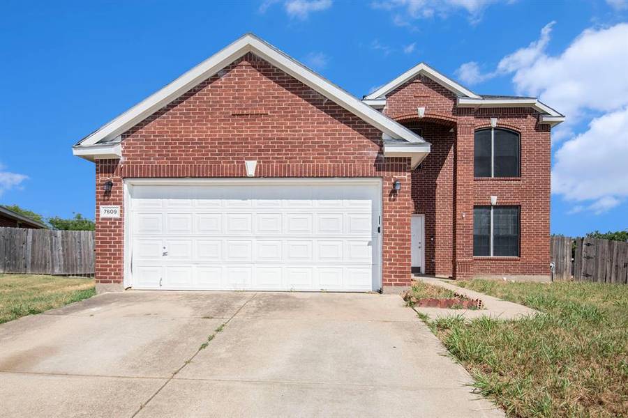 7609 Stanhope Lane, Arlington, TX 76001