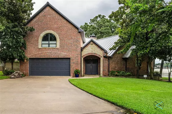 Enchanted Oaks, TX 75156,115 Crestwood Circle