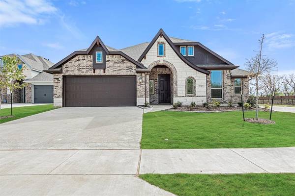 232 Shawnee Trail, Alvarado, TX 76009