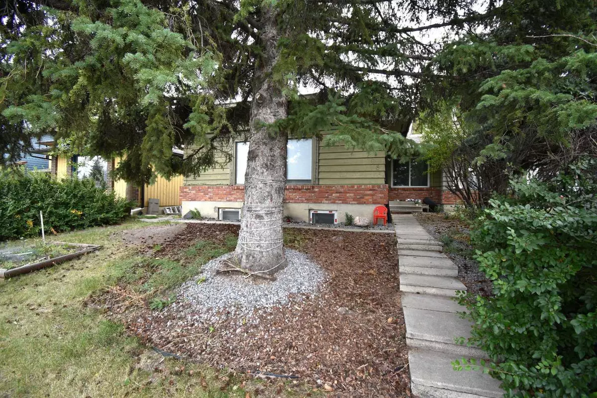 Calgary, AB T2X 1E5,208 Midridge PL SE