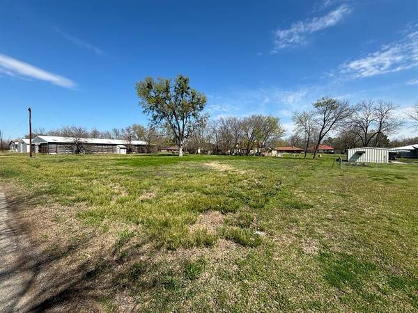 Cooper, TX 75432,99 Sherman St