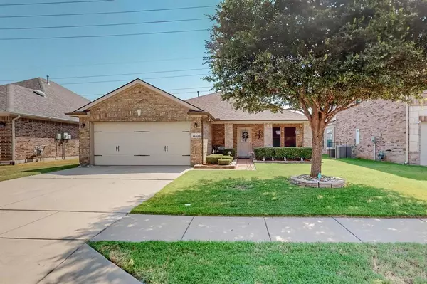 15608 Gatehouse Drive, Fort Worth, TX 76262