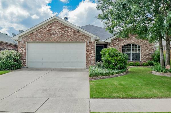 4731 Topaz Lane,  Granbury,  TX 76049