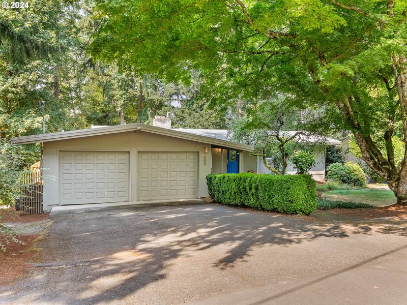 2251 FERNWOOD CIR, Lake Oswego, OR 97034