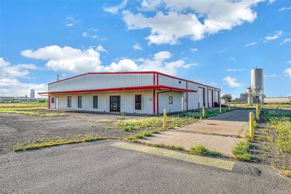 229495 E 1078 Road, Clinton, OK 73601