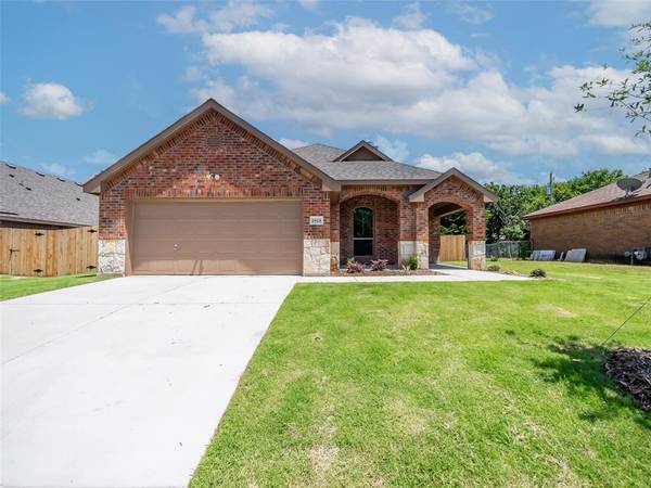 1928 CARRINGTON Drive,  Glenn Heights,  TX 75154