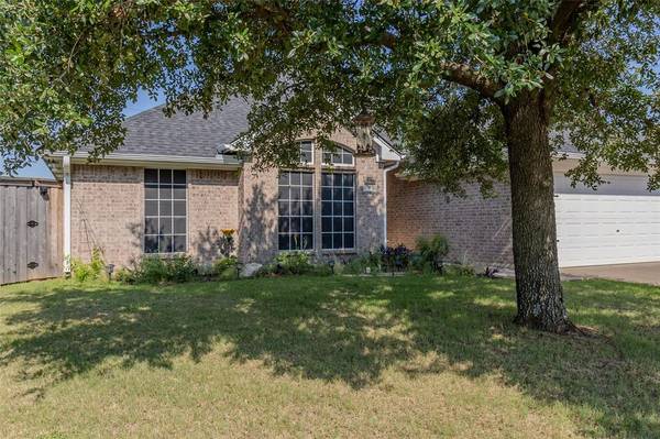 741 Snapper Drive,  Burleson,  TX 76028