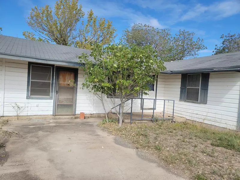 408 W Oak Ave, Sonora, TX 76950