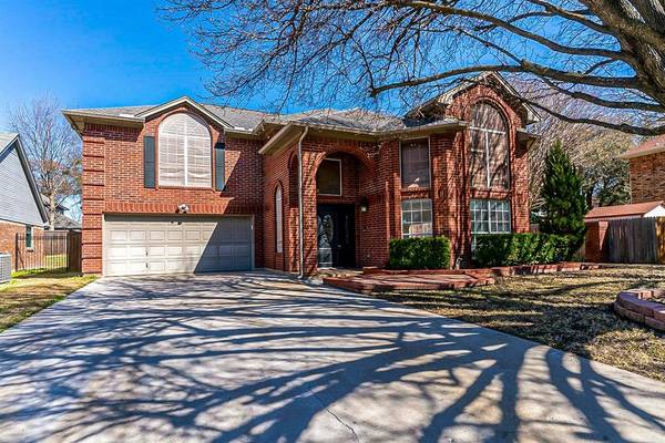 3305 Cypress Court, Bedford, TX 76021