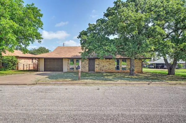 Graham, TX 76450,1512 Thomas Lane