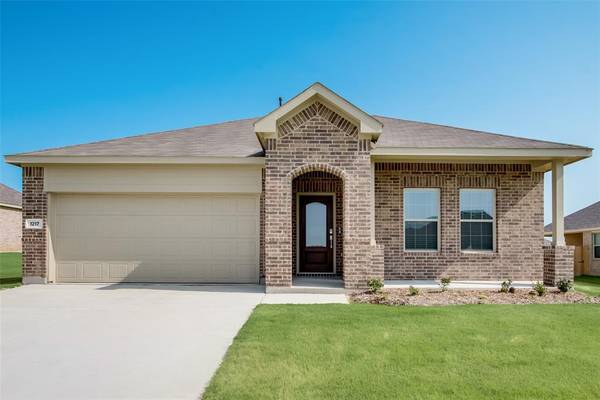 1333 Pistachio Drive, Azle, TX 76020