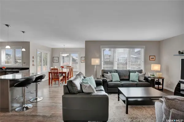 982 Pringle COVE, Saskatoon, SK S7T 0V3