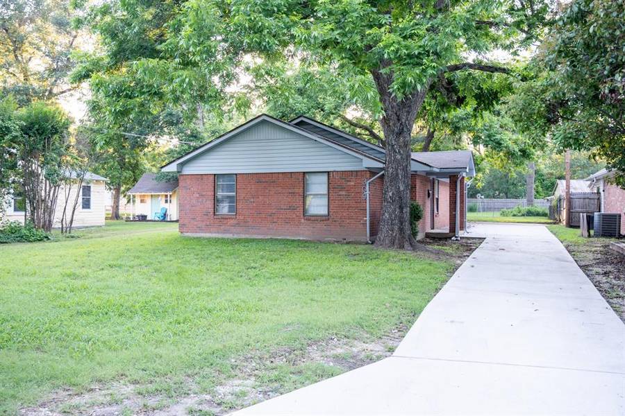 309 Roberts Avenue, Terrell, TX 75160