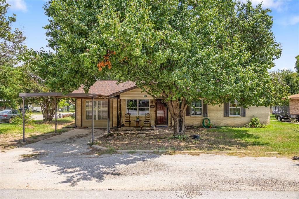 De Leon, TX 76444,949 Ladelle Street